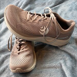 Topo Designs Women's Phantom 3 -5mm drop running shoes with wide toe box